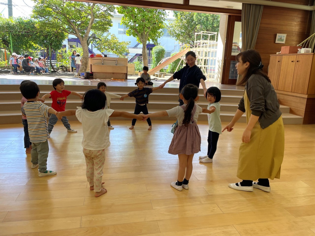 武蔵野相愛幼稚園 サークルタイムの様子